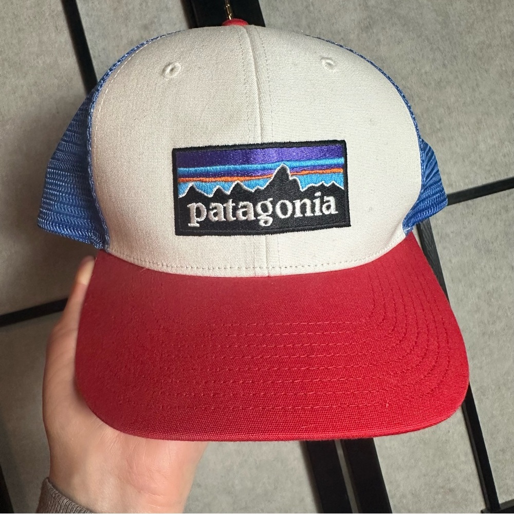 Patagonia Blue Red mesh Trucker SnapBack Hat - patch label